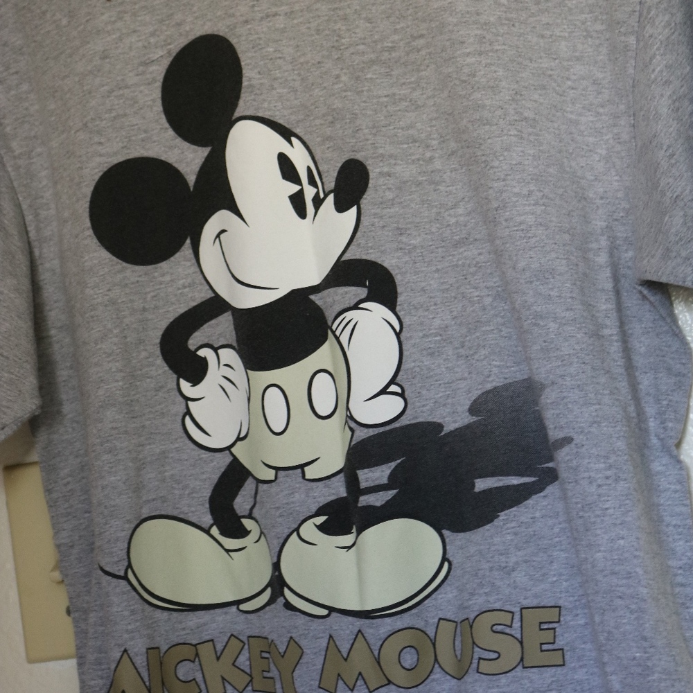 Micky Mouse T-Shirt. Black and White on the Front - Picture 1 of 3